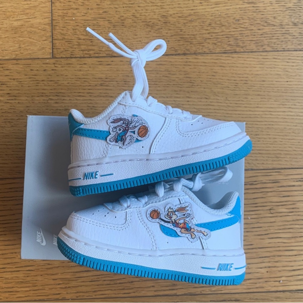 Nike Air Force 1 space Jam